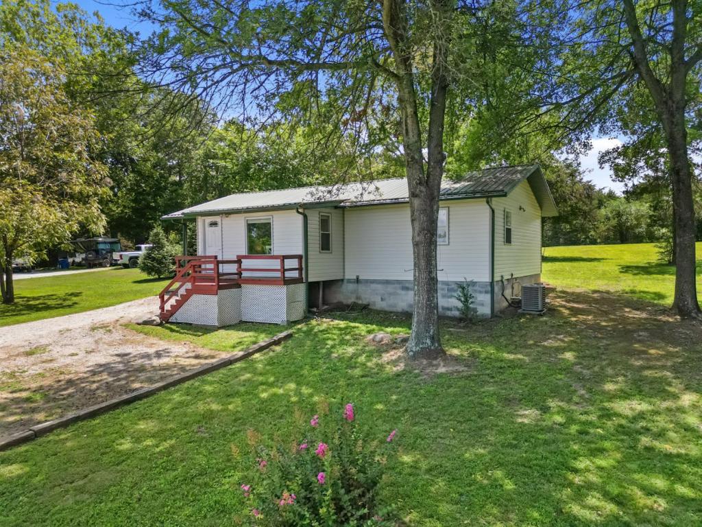 The Cottage on Abbey- Relaxing Summer Getaway in Harrison - Image 6