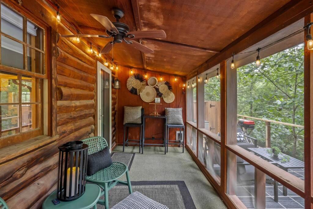 Hot Tub, Pets OK, WiFi, Honeymoon - Image 4