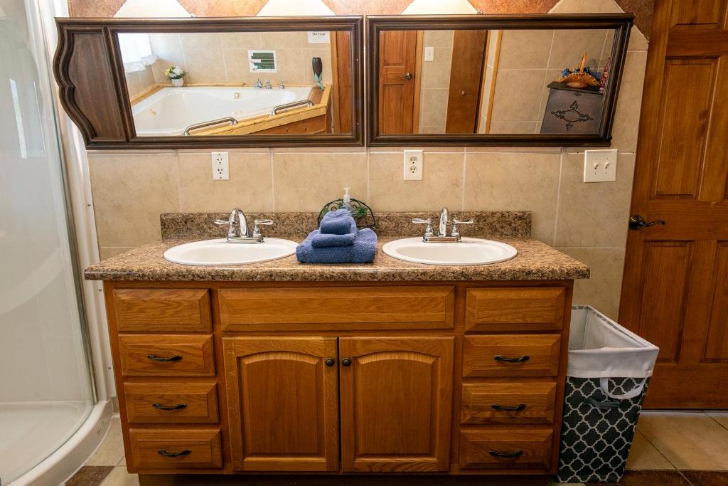 Hot Tub (Jacuzzi) - Photo 3