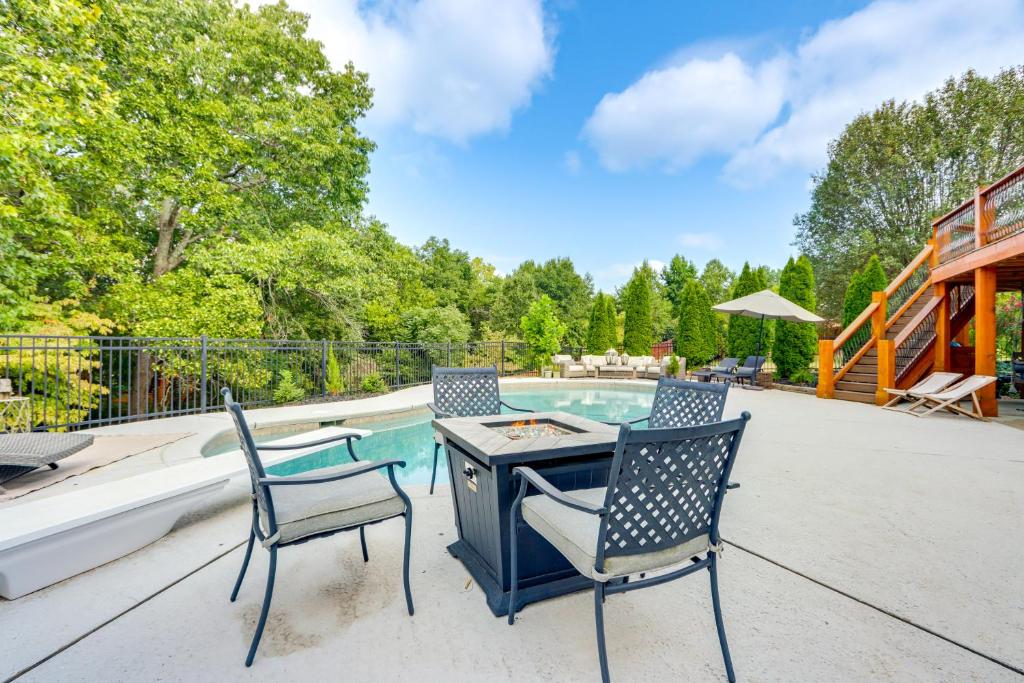 Hot Tub (Jacuzzi) - Photo 2