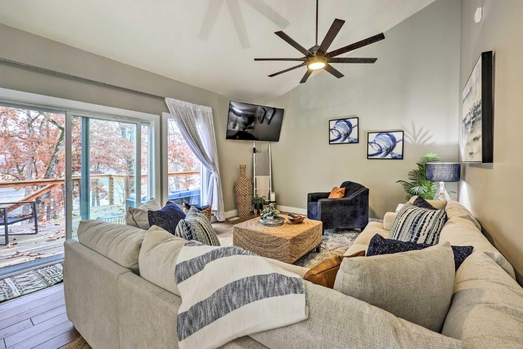 Lakefront Rogers Getaway with Hot Tub and Deck! - Image 5