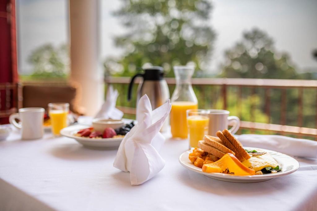 1886 Crescent Hotel and Spa - Image 8