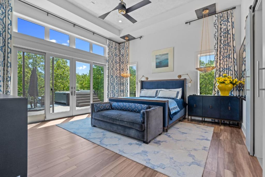 Luxurious Retreat! Private Creek View, Hot-tub, Pool - Image 5