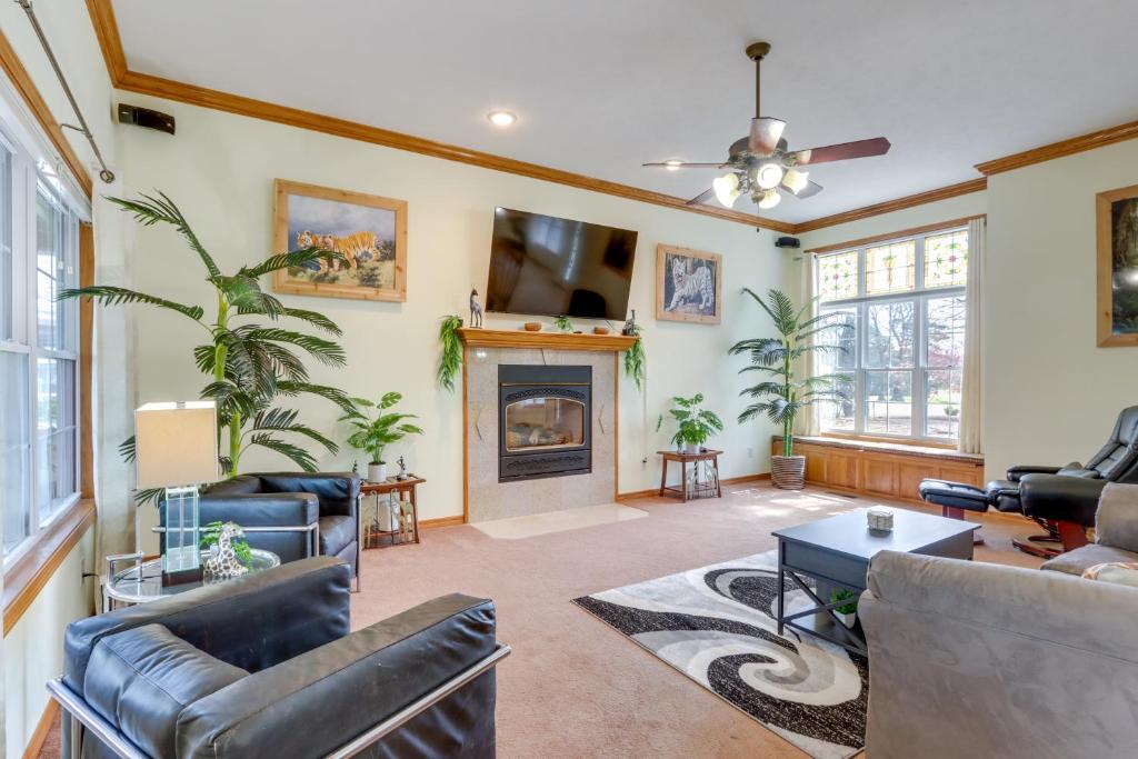 Hot Tub and Deck Holiday Island Fairway Estate