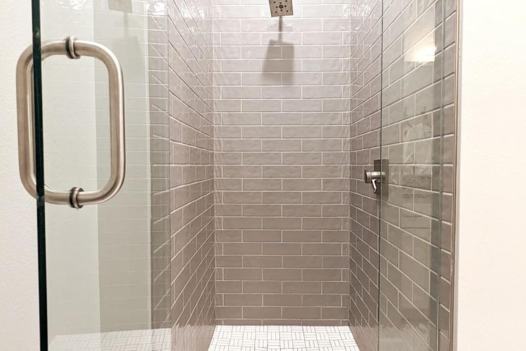 151 Spring Downtown Eureka Springs Suite B - Image 8