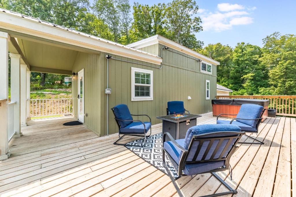 Hot Tub (Jacuzzi) - Photo 6