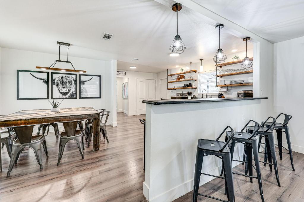 Riverfront Royal Home with Hot Tub and Fire Pits! - Image 4