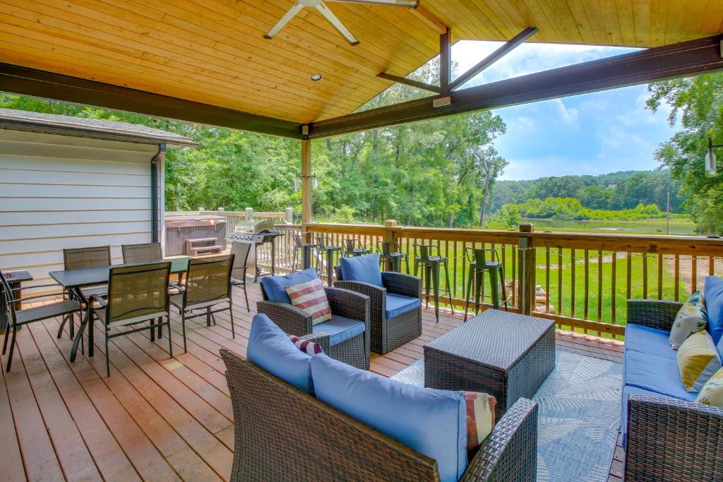 Riverfront Royal Home with Hot Tub and Fire Pits!