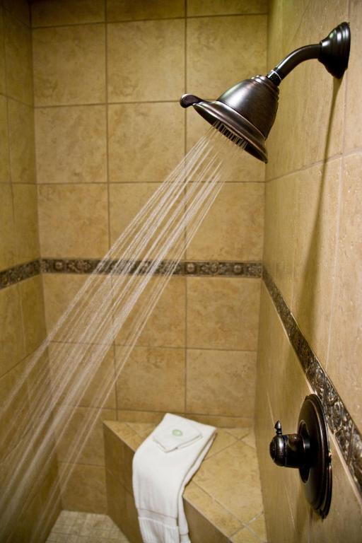 Hilltop Manor B&B - Image 5