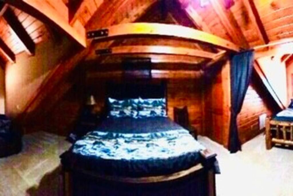 Rainbow Ridge Retreat