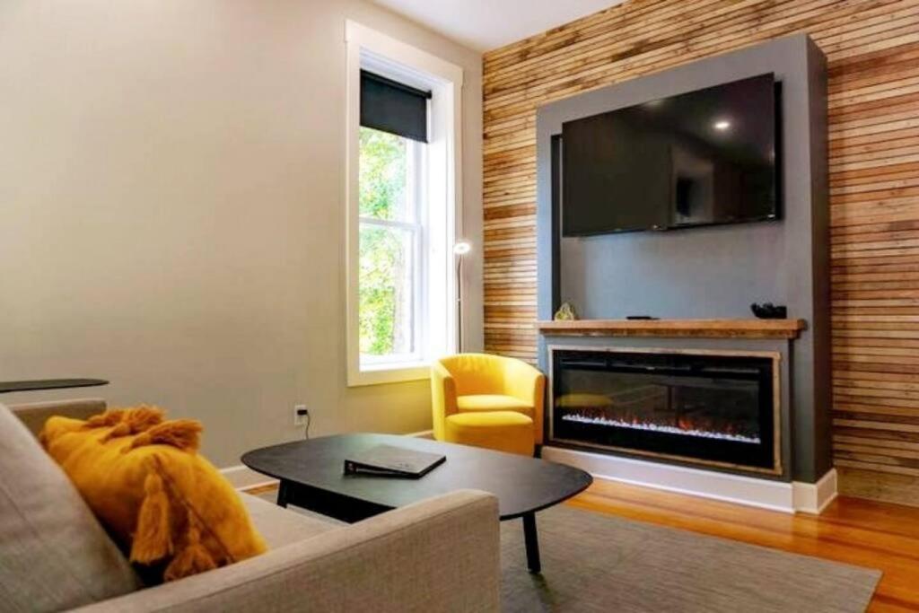 151 Spring Downtown Eureka Springs Suite D - Image 6