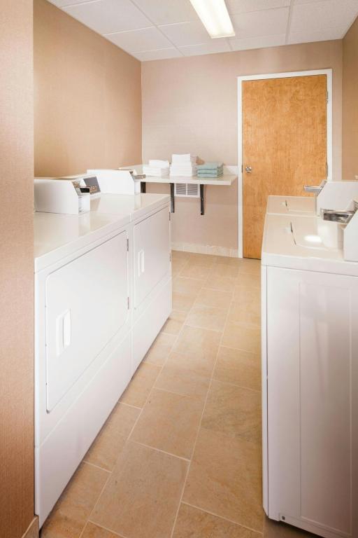 SpringHill Suites by Marriott Bentonville - Image 8