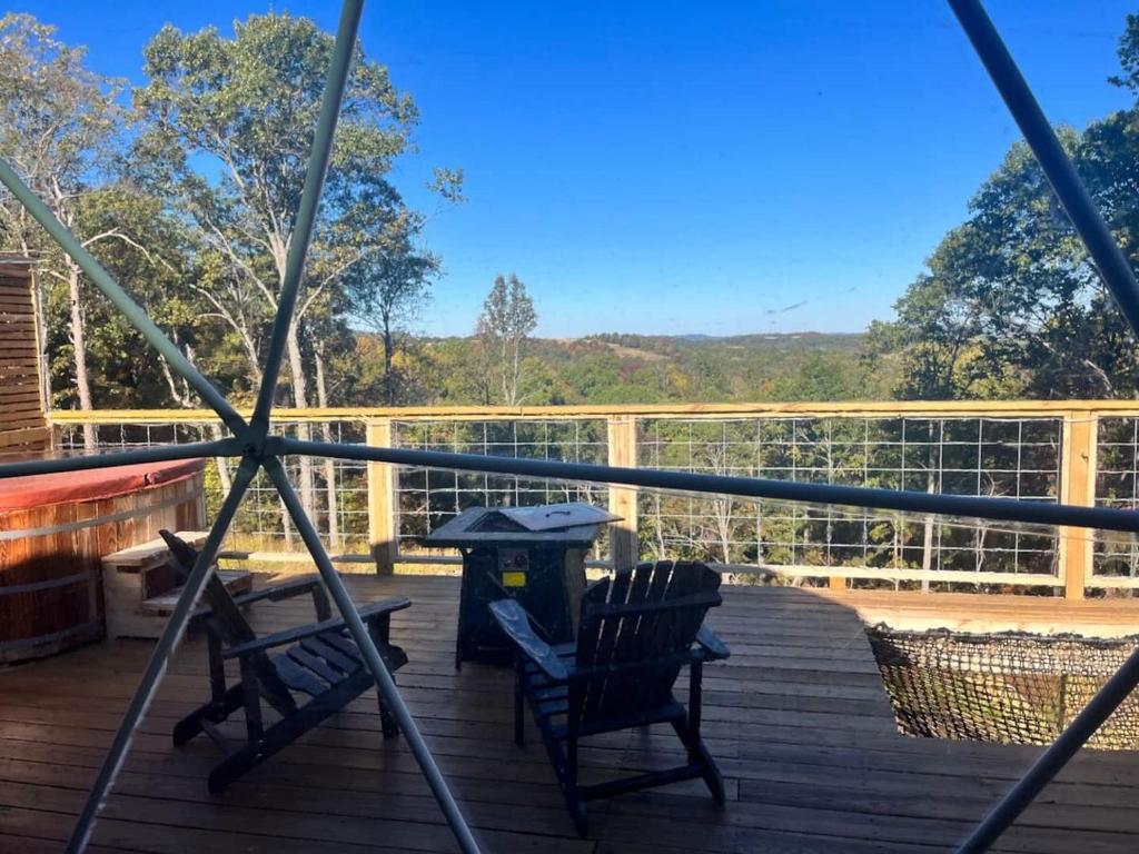 Hot Tub (Jacuzzi) - Photo 3