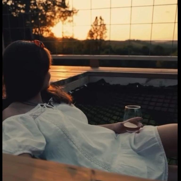 Hot Tub (Jacuzzi) - Photo 10