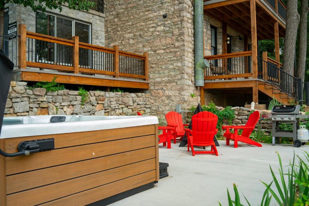 Entire Building at 151 Spring