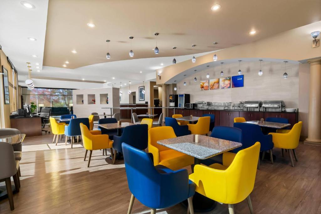 Comfort Suites Bentonville - Rogers - Image 5