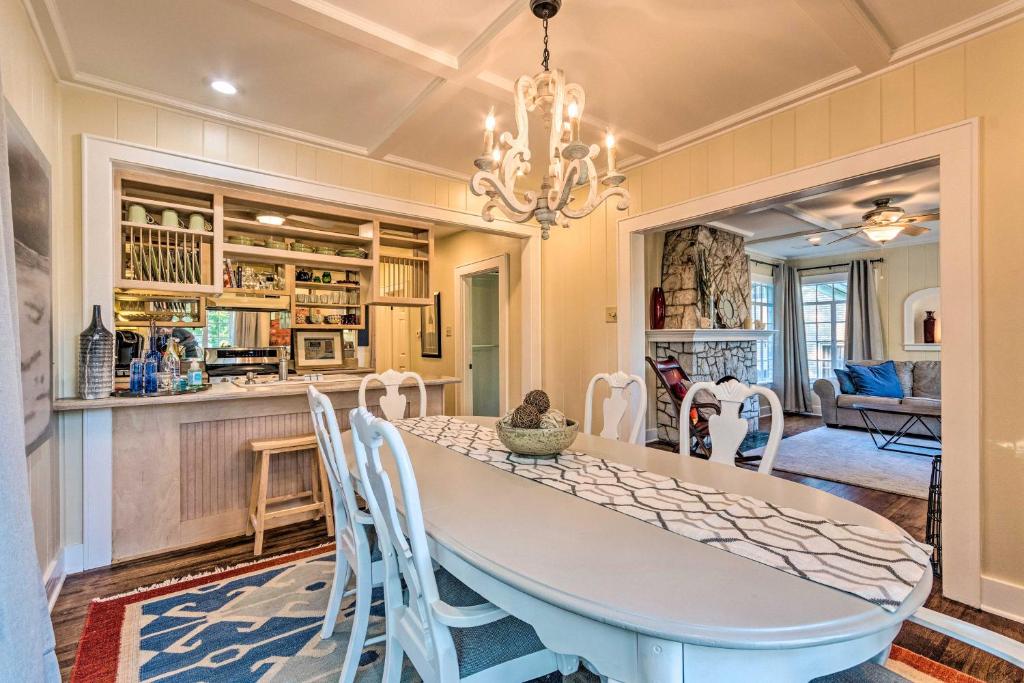 2 Mi to Hot Springs Natl Park Hot Tub Haven! - Image 4