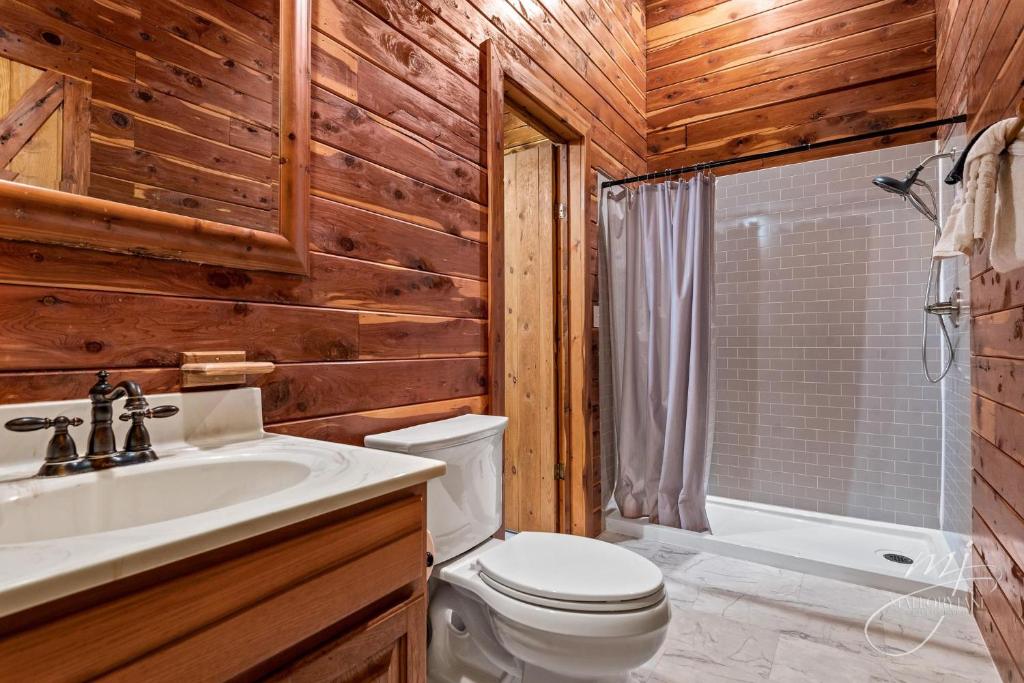 Fly Away Cabin- Modern, Serene, And Convenient - Image 8