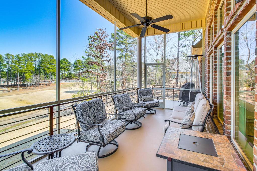 Luxe Golf Getaway in Hot Springs Village!