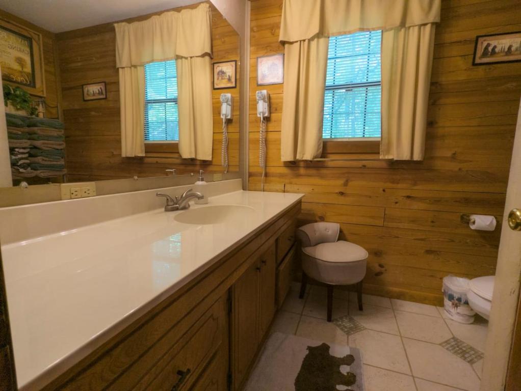 The Rest and Relxation Cabin - Image 8