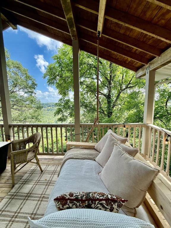 The Hideaway House at The Bluebird