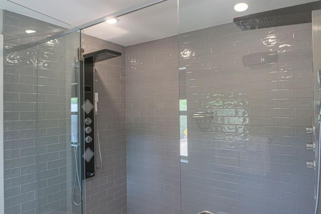 151 Spring Downtown Eureka Springs Suite C - Image 8