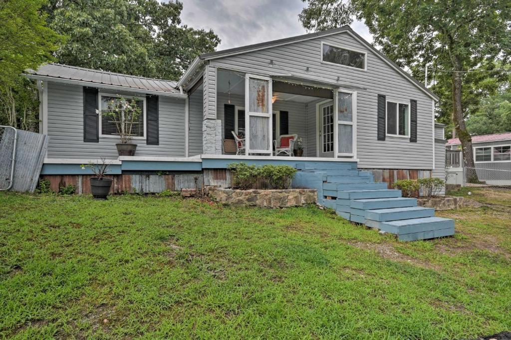 Rustic Chic Home 1 Mi to Dtwn Hot Springs! - Image 6