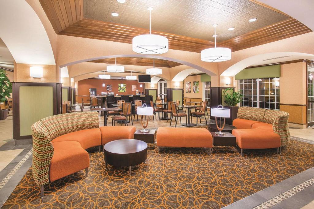 La Quinta by Wyndham Bentonville - Image 5