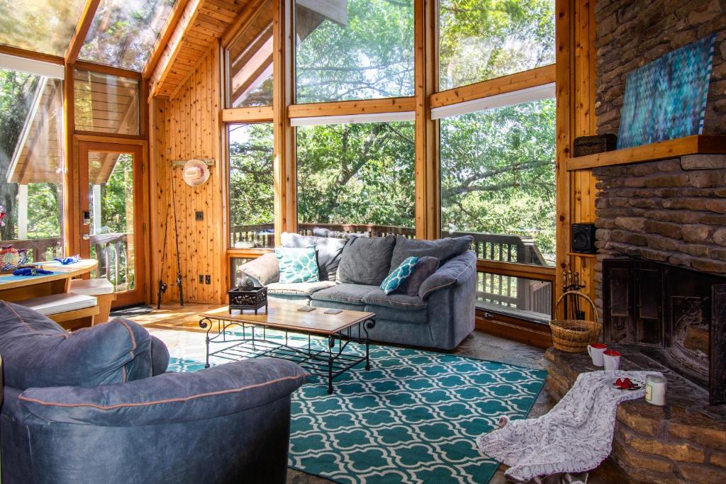 Lakefront with Hot Tub/Sauna-Beaver Lake,Arkansas - Image 7
