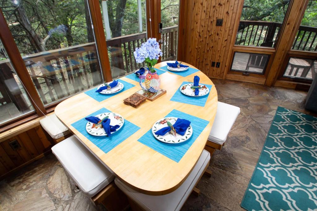 Lakefront with Hot Tub/Sauna-Beaver Lake,Arkansas - Image 5