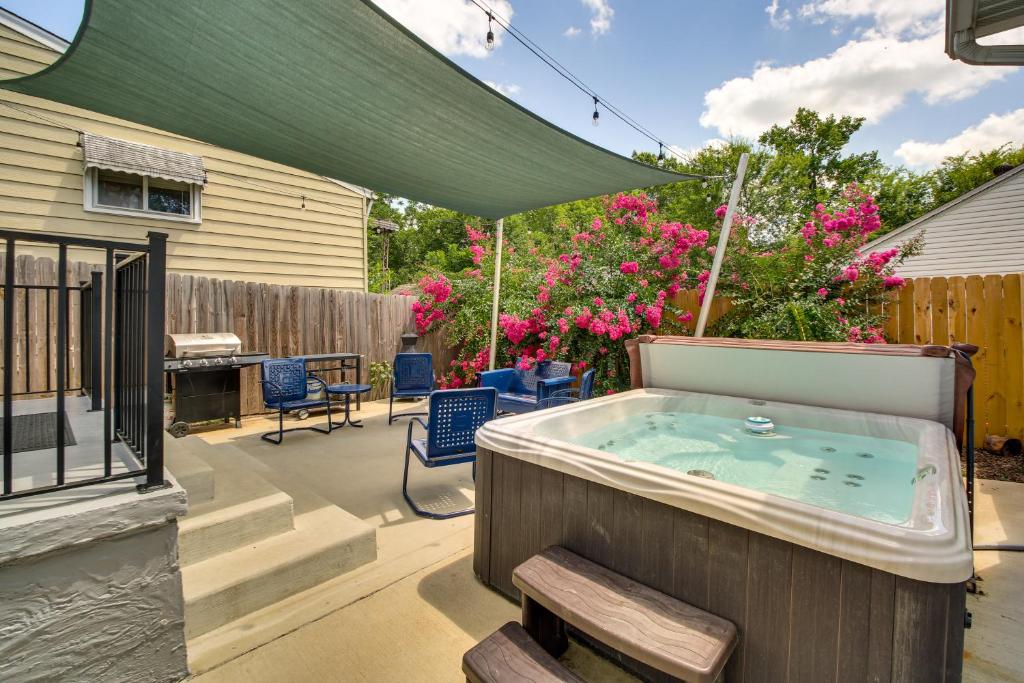 Hot Tub (Jacuzzi) - Photo 5