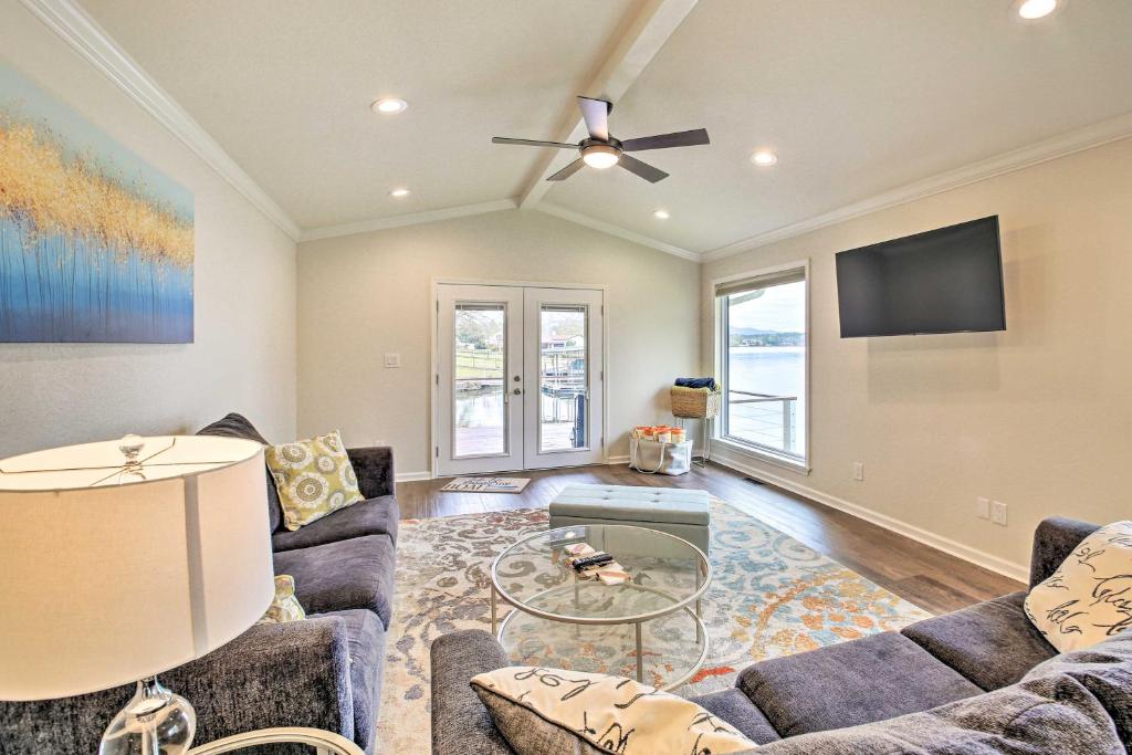 Boat Dock and Kayaks Waterfront Hot Springs Home! - Image 5