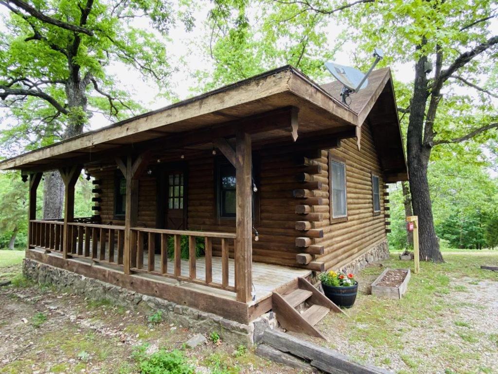 Cozy Cabin at Bear Mountain Log Cabins - Image 8