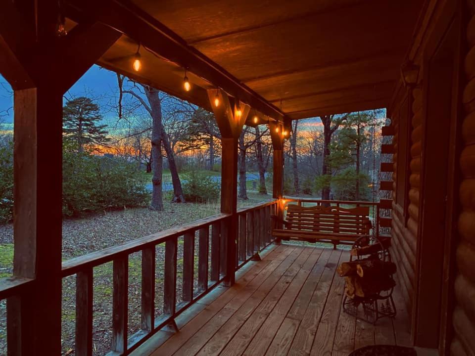 Cozy Cabin at Bear Mountain Log Cabins - Image 5