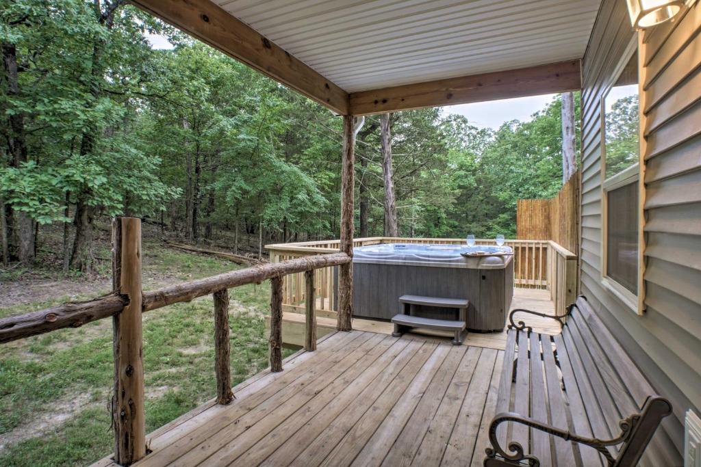 Lakeside Blue Eye Escape with Game Room and Hot Tub!