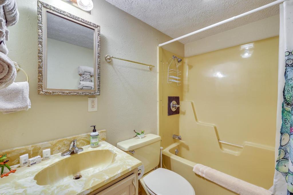 Hot Tub (Jacuzzi) - Photo 2