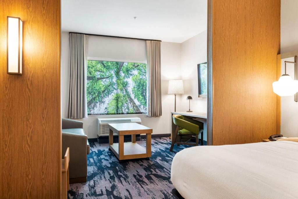 Fairfield by Marriott Inn & Suites San Francisco Airport Oyster Point Area - Image 7