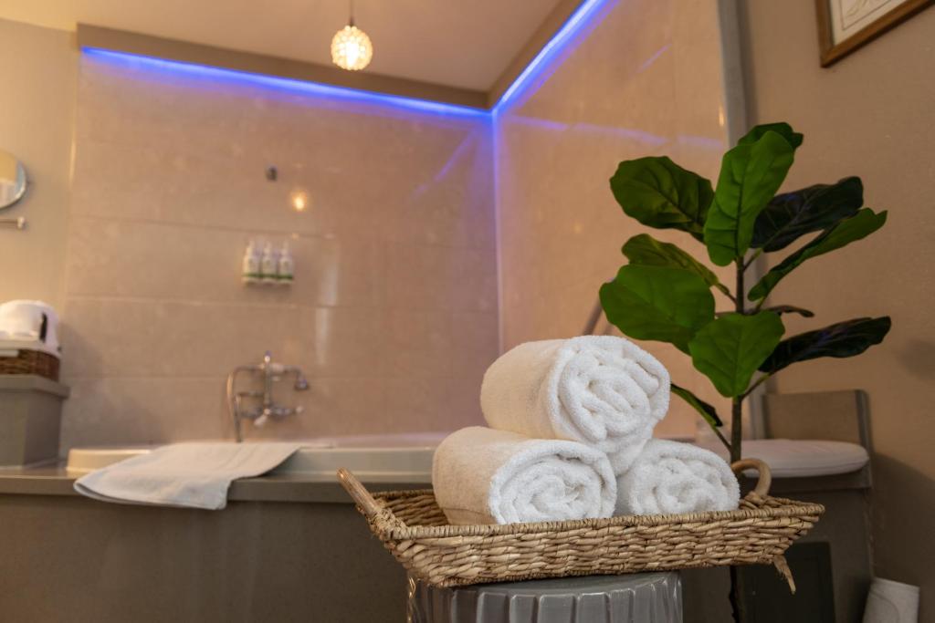 GreenTree Inn & Suites Los Angeles - Alhambra - Pasadena