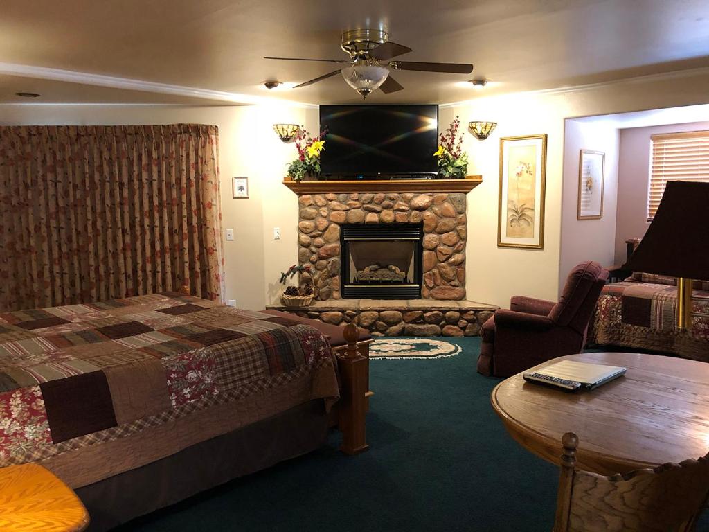 Giant Oaks Lodge - Image 8