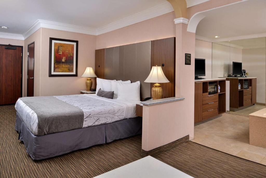 Best Western Plus Suites Hotel - Los Angeles LAX Airport - Image 8