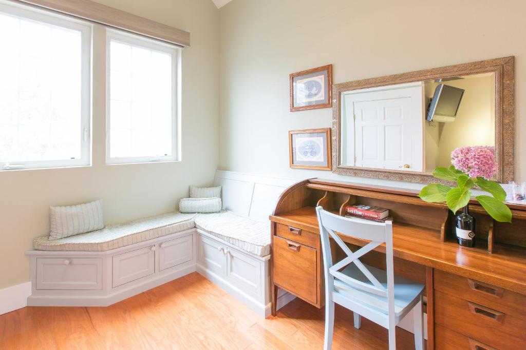 Inn St Helena - Image 7