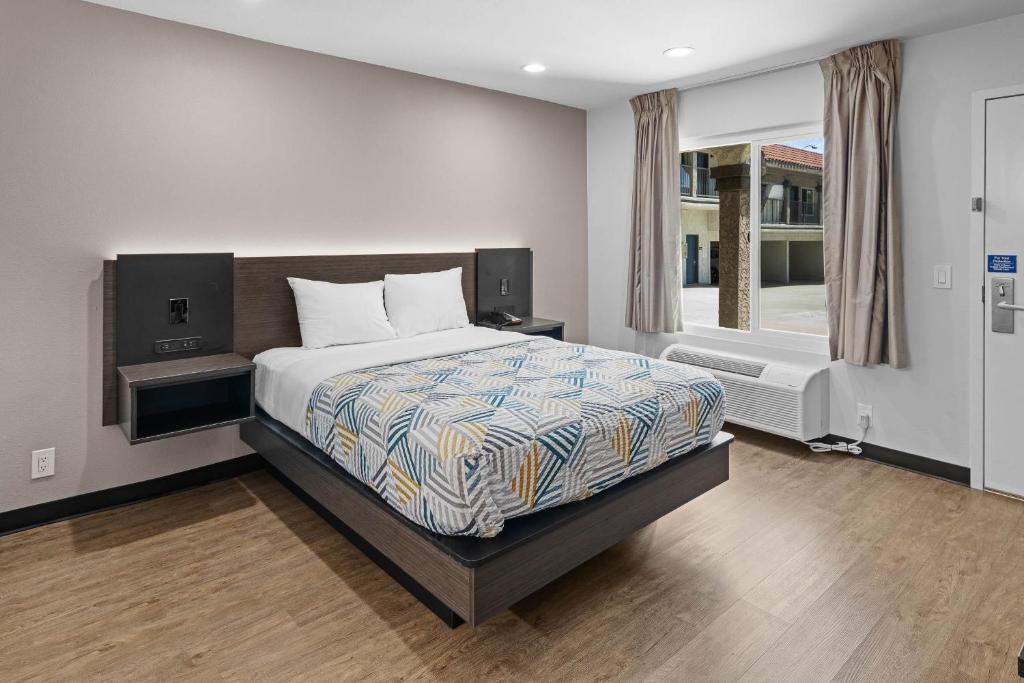 Motel 6-La Mesa, CA - Image 7