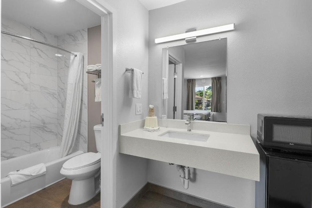 Motel 6-La Mesa, CA - Image 8