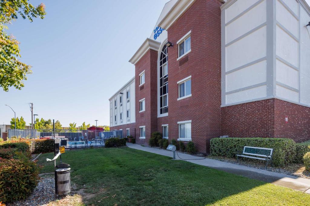 Sonesta Essential Vacaville Napa Valley - Image 8