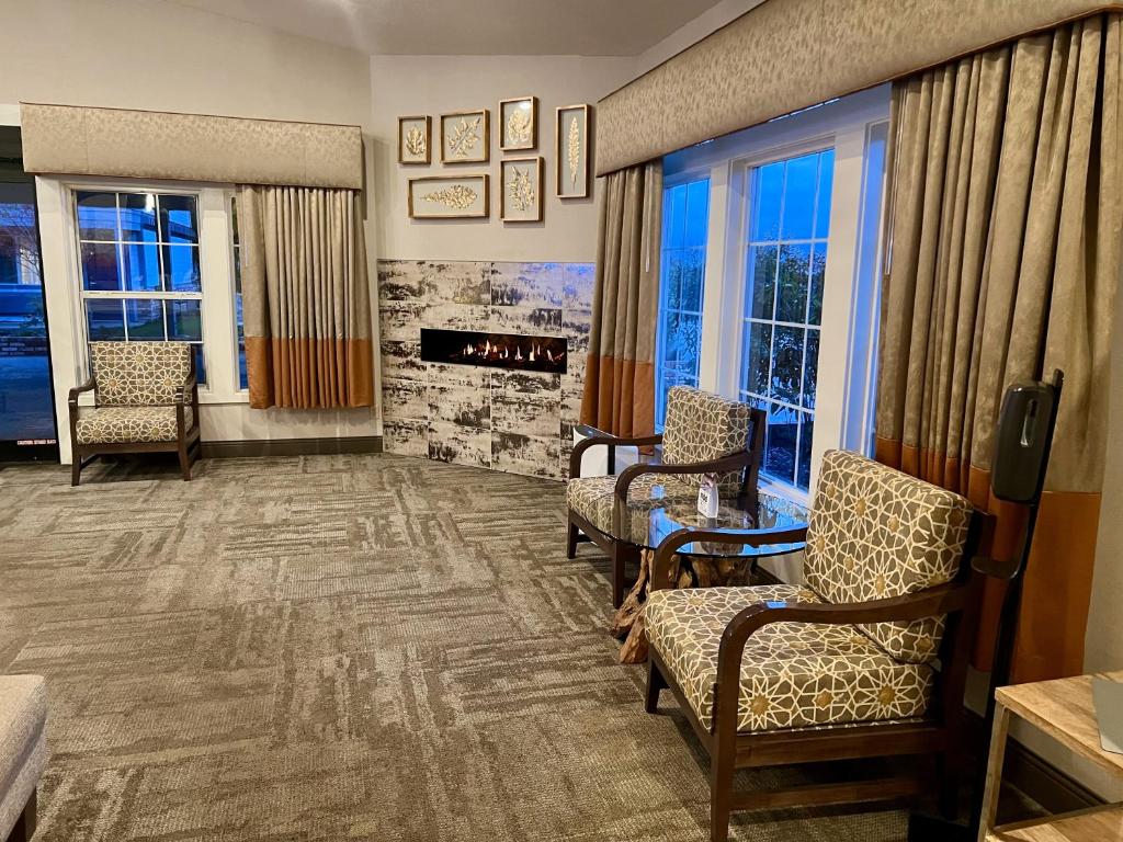 Best Western Country Inn - Image 6