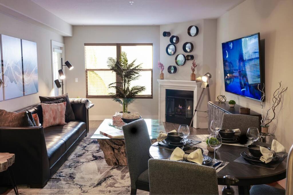 1 Bedroom XL Condo with King bed, Garden View, Parking Included - Image 7