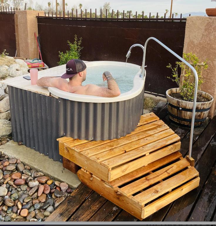 Hot Tub (Jacuzzi) - Photo 9