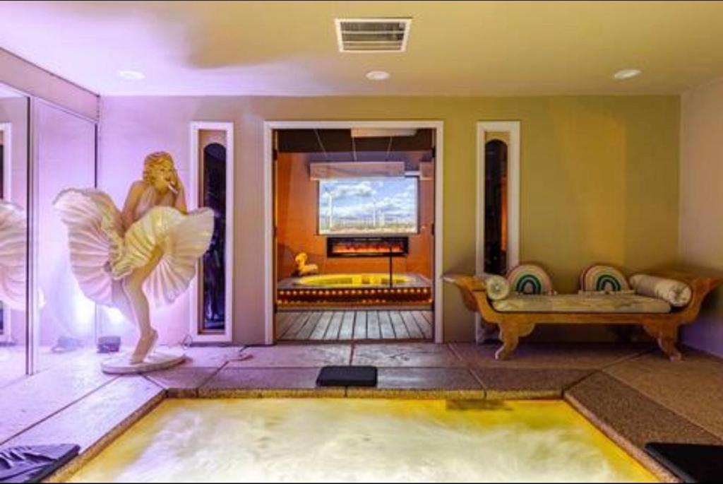 Hot Tub (Jacuzzi) - Photo 5