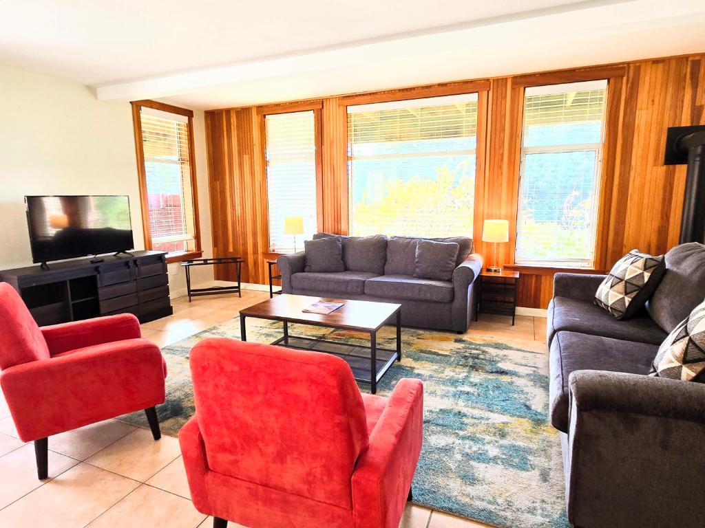 Inn at Schoolhouse Creek - Image 8