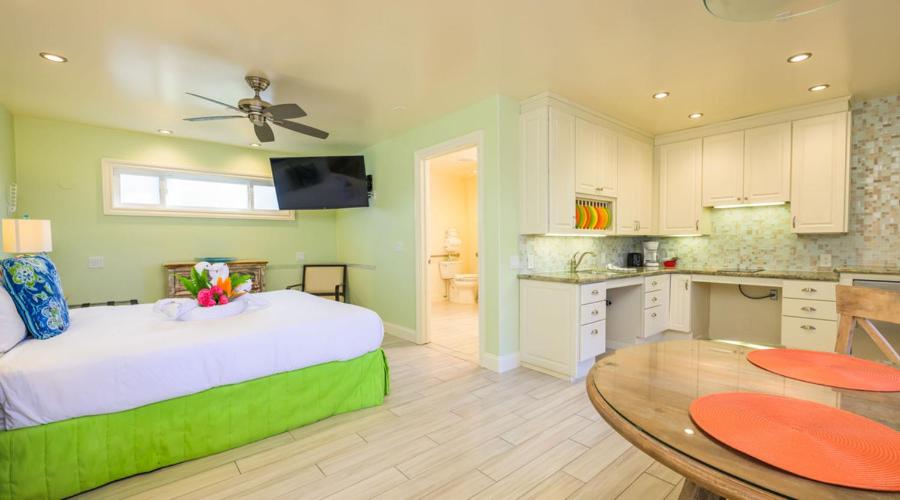 Ocean Palms Beach Resort - Image 6